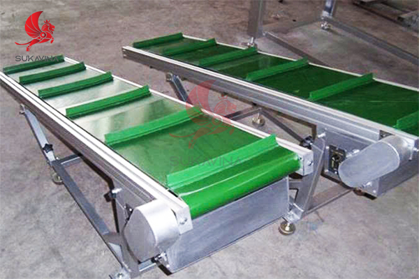 băng tải d&aacute;n g&acirc;n pvc